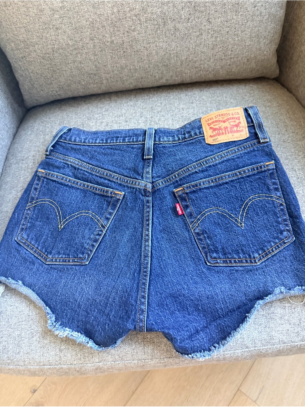 Levi’s 501 blue jean / denim shorts Size 28
